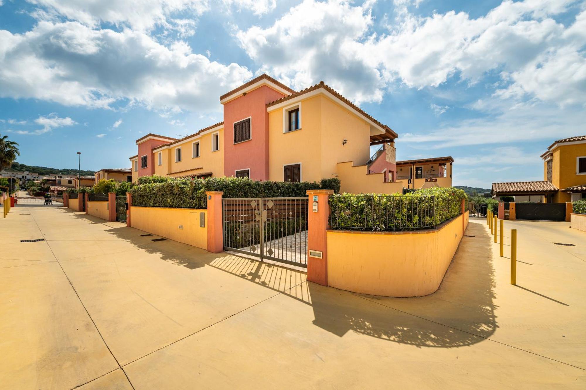 Mattia House Villasimius Exterior foto